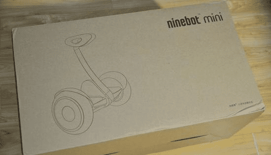 Вид на упаковку гироскутера Xiaomi Ninebot Mini